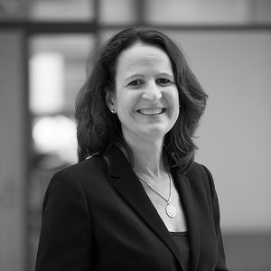 Photograph of Leeanne Dunsmore